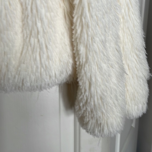Great faux fur eyelash jacket - Picture 2 of 2